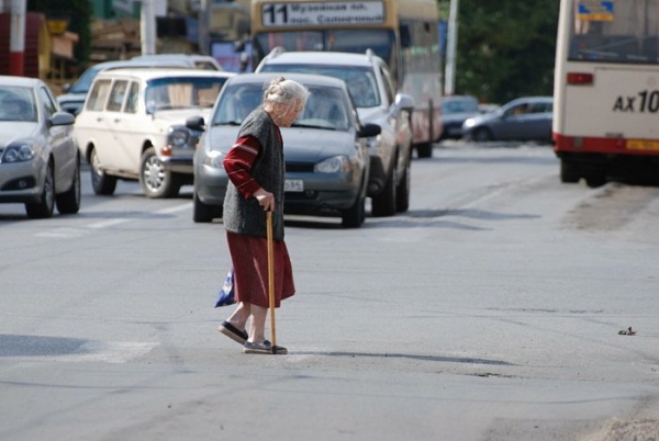 В Зеленограде 80-летняя пенсионерка попала под колеса машины