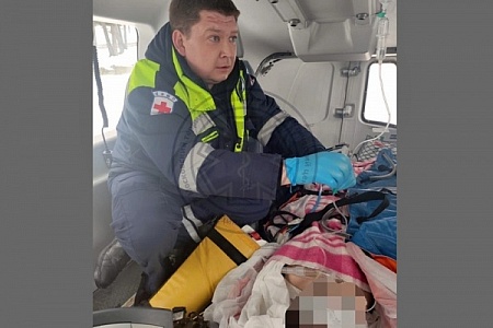 Авиамедики рассказали об эвакуации пострадавшего в ДТП ребенка