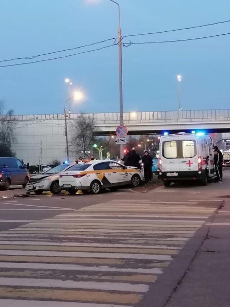 Два человека пострадали в ДТП возле станции Крюково