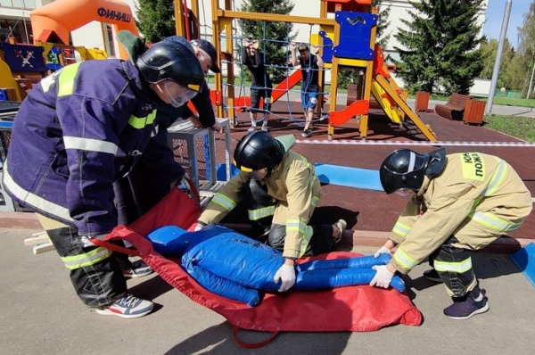 В ДТДиМ прошел межрайонный этап Московских городских соревнований "Школа безопасности"