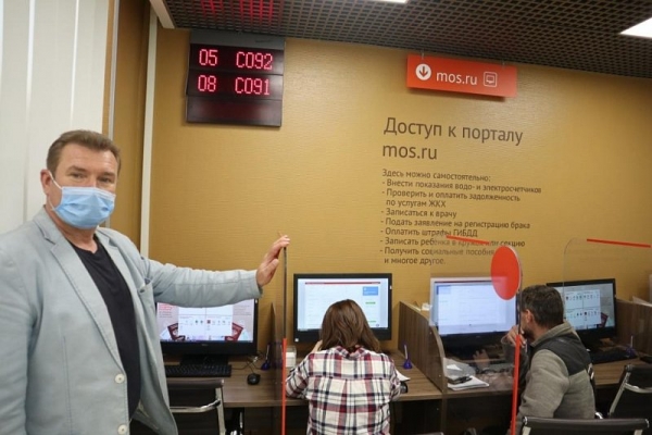 В рамках акции "Гражданский мониторинг" Общественный совет при УВД по ЗелАО ГУ МВД России по г. Москве посетил отделение по вопросам миграции