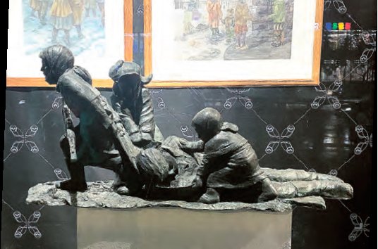 Выставка зеленоградского художника Р.Фашаяна и учащихся ДХШ №9 прошла в столичном Доме книги