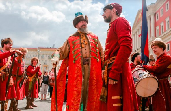 ​​​​​​​Собянин пригласил москвичей на исторический фестиваль «Времена и Эпохи. Победы России»