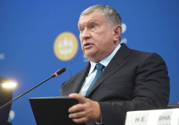 
        Сечин: Европа санкциями против России совершает энергетическое самоубийство
    