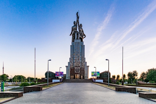 На ВДНХ отметят юбилей монумента «Рабочий и колхозница» 