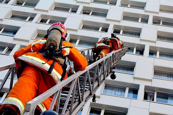 Собянин сообщил о ликвидации пожара в бизнес-центре на западе Москвы