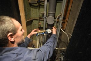 Горячую воду очистят, сроки ее отключения перенесут