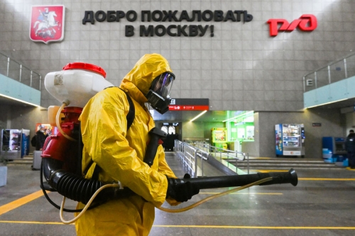 В Роспотребнадзоре оценили вероятность возвращения ковидных ограничений 