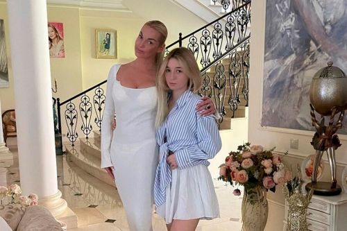 Анастасия Волочкова рассказала, куда планирует поступать ее дочь, отказавшись от «блата» 