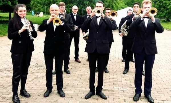В Озеропарке пройдёт серия концертов духового оркестра "FV BRASS"