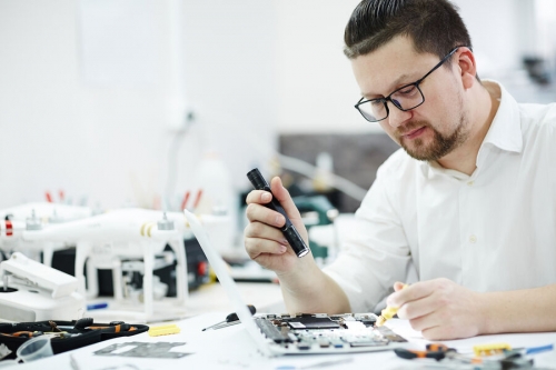 Специалисты iFixit раскритиковали программу самостоятельного ремонта Apple 