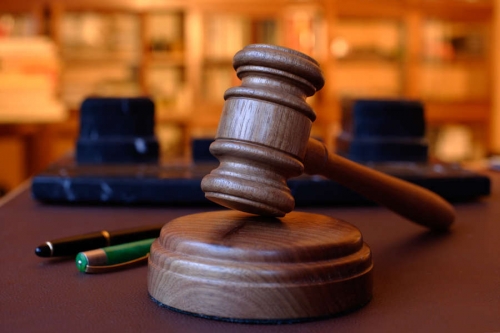 Cуд в Китае обязал женщину выплатить $560 тысяч жене своего любовника 