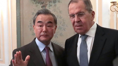 Захарова: главы МИД России и Китая проводят встречу на саммите АСЕАН 