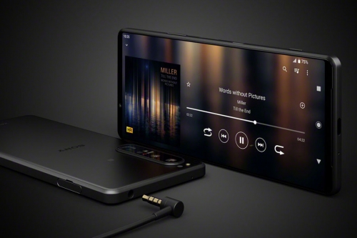 Обновление до Android 12 «сломало» экраны в смартфонах Sony Xperia 