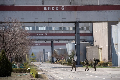 Рогов: снаряд ВСУ упал в 10 м от хранилища ядерных отходов на Запорожской АЭС 