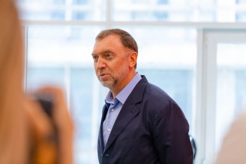 Дерипаска призвал навсегда запретить ядерное оружие 