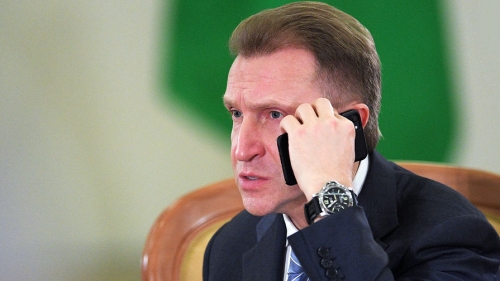 Шувалов сообщил Путину, что ВЭБ перешел на работу в рублях 