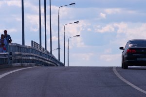 На мостовых сооружениях Зеленограда заменили деформационные швы