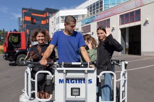 На площадке Алабушево ОЭЗ «Технополис Москва» провели экскурсию для подростков 