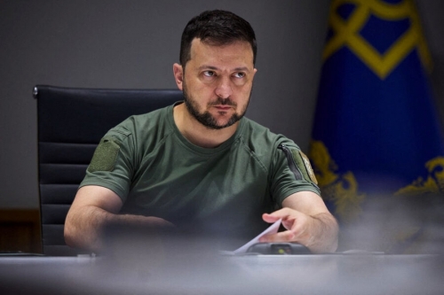 Зеленский предостерег чиновников от разговоров о военной тактике Киева Зеленский предостерег чиновников от разговоров о военной тактике Киева