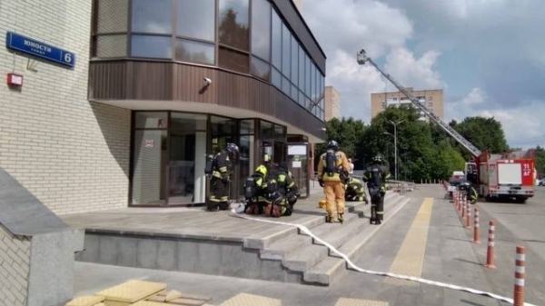 В зеленоградском театре загорелся зрительный зал. Не по-настоящему -  это прошли пожарные учения