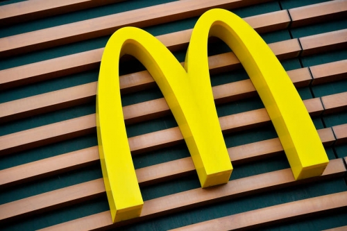 Глава МИД Украины Кулеба заявил о возобновлении работы McDonald's в скором времени 