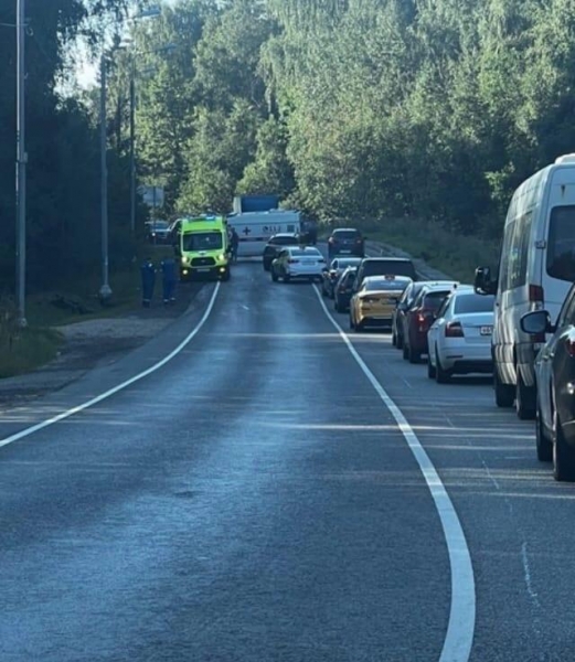 Мотоциклист врезался в «скорую помощь» на Пятницком шоссе