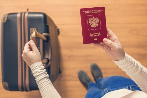 Россиянам назвали направления, где можно найти самые недорогие отели в бархатный сезон 