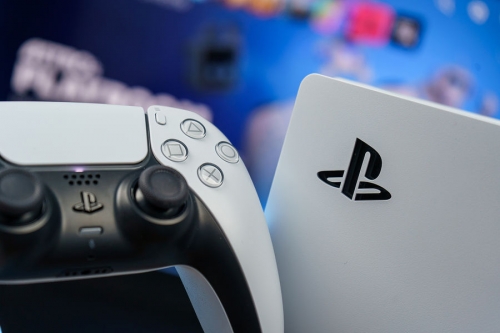 Владельцы PlayStation 5 пожаловались на портящее джойстики обновление 