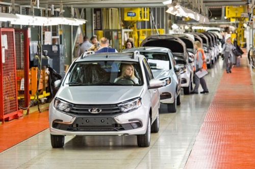 Новым работникам «АвтоВАЗа» пообещали зарплату в размере 60 тыс. рублей 