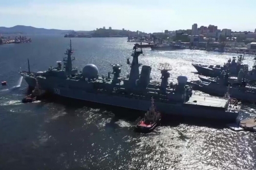 Российские и китайские корабли провели стрельбы на учениях «Восток-2022» 
