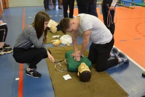 Зеленоградские спасатели учат оказывать первую помощь