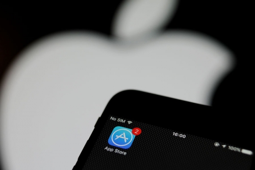 Роскомнадзор потребовал от Apple разъяснить удаление российских приложений из App Store 