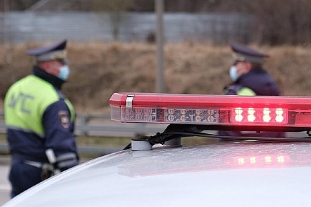 Приезжего водителя задержали при попытке дать взятку автоинспектору