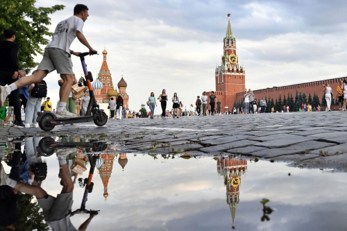 Bloomberg: многочисленные западные санкции существенно не повлияли на экономику России 