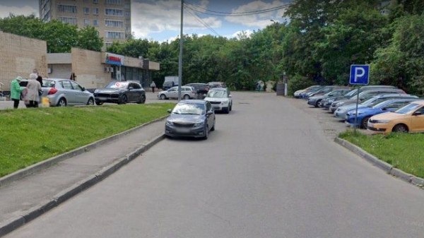 Как обезопасить пешеходов возле «пятого торгового»? Это должна решить управа