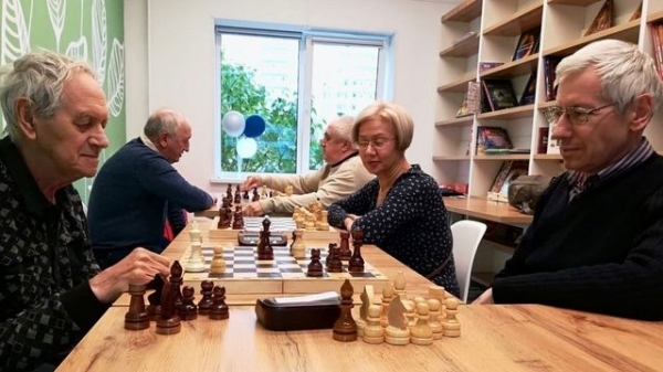 Шахматный клуб для всех желающих от 55 лет работает в 20-м микрорайоне. Это лучший тренажёр для мозга и путь к долголетию