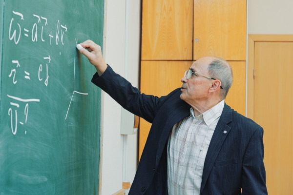 Студенты сквозь года