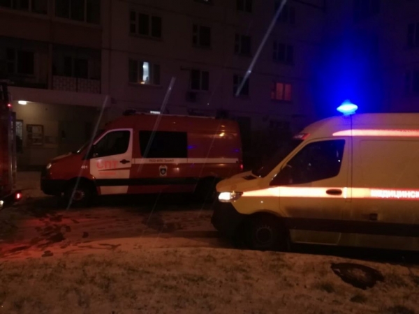 Двух людей спасли на пожаре в восьмом микрорайоне