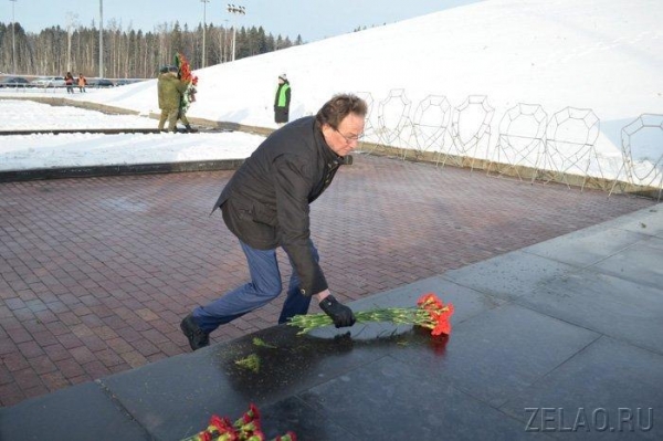 В день воинской славы к мемориалам в Зеленограде возложили цветы