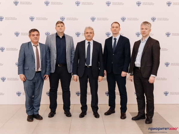 Большими шагами в большое будушее
