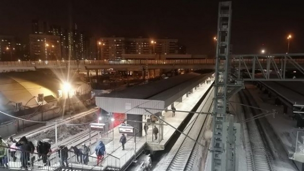 Крюковскую электричку остановили почти на час – пассажиру стало плохо