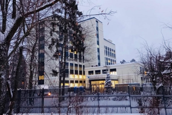 В поликлинике в 9-м мкрн продолжается капитальный ремонт 