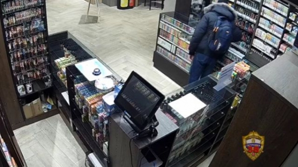 Рецидивист украл электронные сигареты из табачного магазина