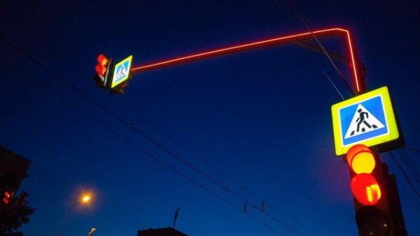 На Сосновой аллее на полной скорости машина сбила людей на переходе