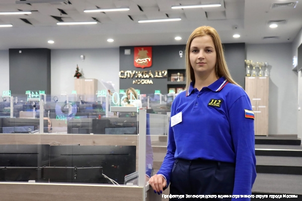 Когда часы 12 бьют: кто работал в Москве в новогоднюю ночь