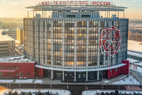 Собянин: Резидент ОЭЗ «Технополис Москва» построил цех по выпуску печатных плат