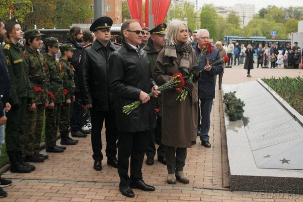 В Зеленограде накануне Дня Победы прошло возложение венков и цветов у воинских мемориалов