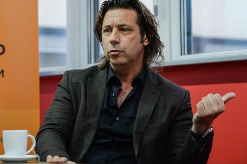 Александр Мостовой заявил, что тренер «Спартака» Абаскаль отдыхает в России Александр Мостовой заявил, что тренер «Спартака» Абаскаль отдыхает в России