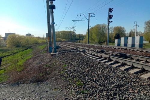 Подросток в наушниках погиб под поездом в Новосибирской области 